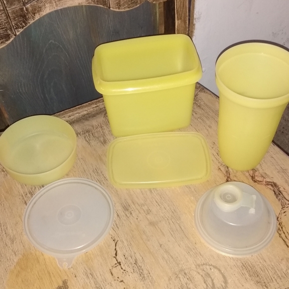 Tupperware - Picture 2 of 2
